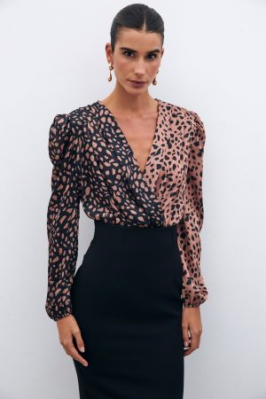 kruvaze-desenli-bodysuit-siyah-camel-6aa-4a
