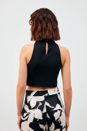 zincir-aksesuarli-crop-bluz-siyah--4853-