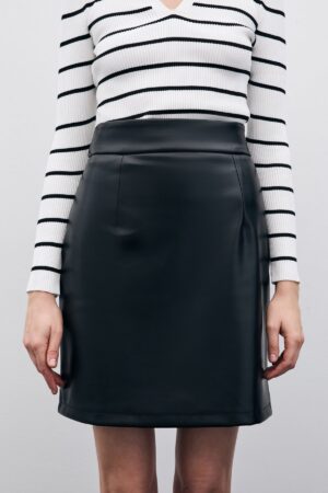 sardonlu-deri-etek-siyah-8f9a8f